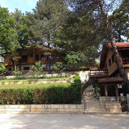 Bratila Family Hotel 3*