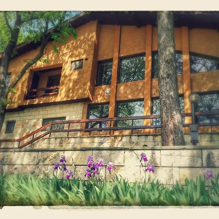 Bratila Family Hotel 3*